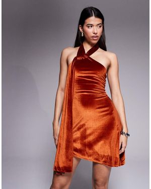 ASOS Vestido Corto Color Óxido De Corte Skater Con Cuello Halter De Terciopelo De -Naranja