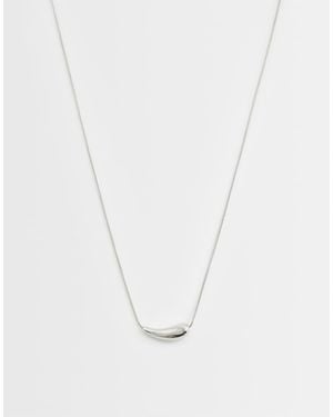 ASOS Short Necklace With Small Molten Pendant - White