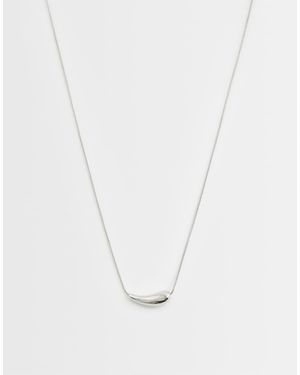 ASOS Collana Corta Argentata Con Piccolo Ciondolo Effetto Fuso - Bianco