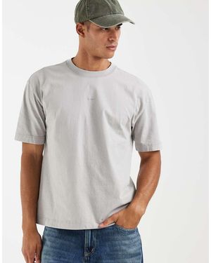Hollister T-Shirt Slavato Con Logo Sul Petto - Grigio