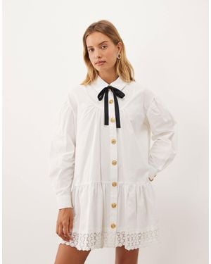 Sister Jane Endora kleid mit kragendetail, langen ärmeln, tiefer taille und mini-länge - Natur