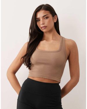 4505 Seamless Rib Knit Scoop Neck Cropped Tank Top With Racer Back - Black