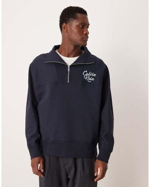 Calvin Klein Sudadera Con Cuello Alto, Cremallera Corta Y Logo De Texto De - Azul
