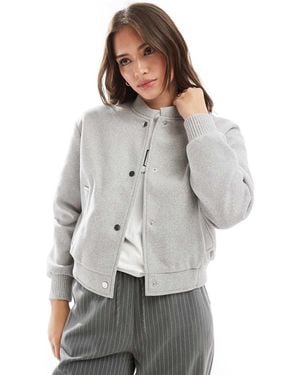 New Look Knitted Cropped Bomber Jacket - Grey