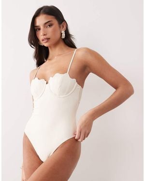 South Beach Scallop Underwire Swimsuit - Natural