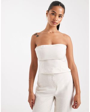 ASOS – tailliertes, trägerloses oberteil - Weiß