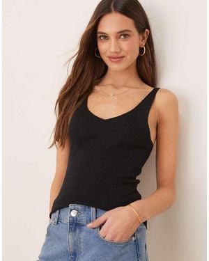 Vila Camiseta Negra De Tirantes Con Cuello De Pico De Punto Acanalado De -Negro