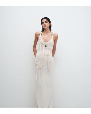 Wanderdoll Vestido Largo Con Cuello Ancho Y Detalles Florales Con Flecos De Punto Lillie De Wander Doll-Blanco
