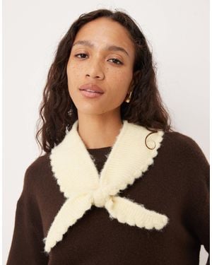 ASOS Knitted Scallop Edge Neckerchief - Black