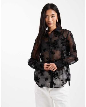 French Connection Camisa Negra Con Diseño Flocado De Organza Transparente De - Negro