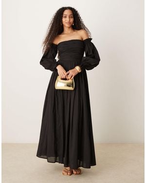 LACE & BEADS Robe longue en coton avec manches bouffantes et encolure bardot - Noir
