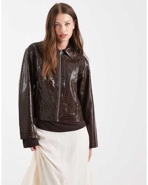 Object Chaqueta Corta Marrón Chocolate Efecto Piel De Cocodrilo Premium De