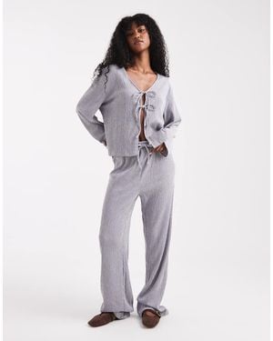 Pieces Pantalones Gris Pálido De Pernera Ancha Con Acabado Texturizado De (Parte De Un Conjunto)