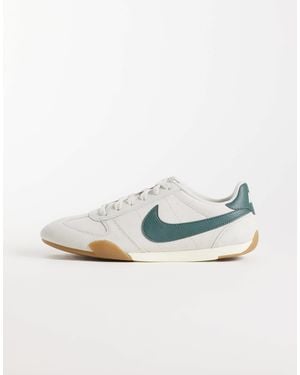Nike Sprint sister baskets en daim vert et écru - Bleu