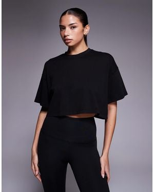 4505 Icon Heavyweight Cotton Cropped T-shirt With Quick Dry Finish - Black