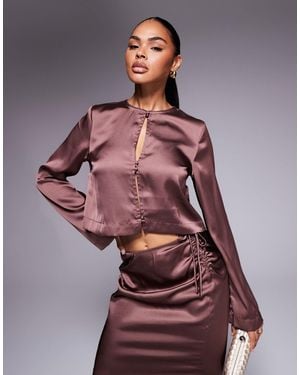 ASOS – satin-bluse - Braun