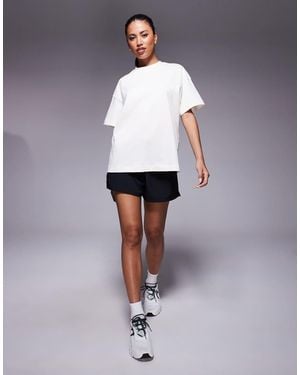 4505 Icon Heavyweight Cotton Oversized T-shirt With Quick Dry Finish - White
