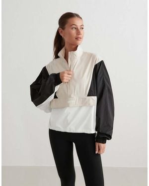 Aim'n Café Au Lait Balance Blocked Windstopper Jacket - White