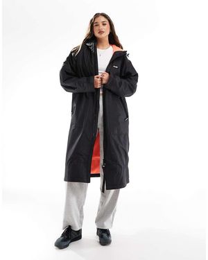 Superdry Waterproof Changing Robe - Black