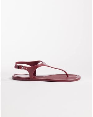 SEQWL Jelly Thong Sandals With Buckle Detail - Red