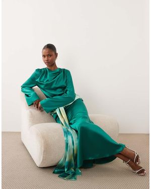 DASKA Vestido Largo Drapeado Con Detalle De Lazada En Contraste De Satén - Verde