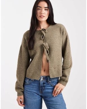 Vero Moda Gilet en maille texturée avec liens devant - olive - Bleu
