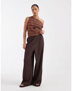 Only Petite Petite - pantalon large texturé - chocolat - Marron