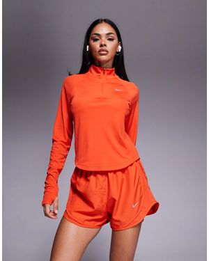 Nike – tempo dri-fit – shorts - Rot