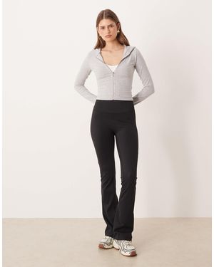 Gina Tricot – weiche, ausgestellte leggings - Weiß