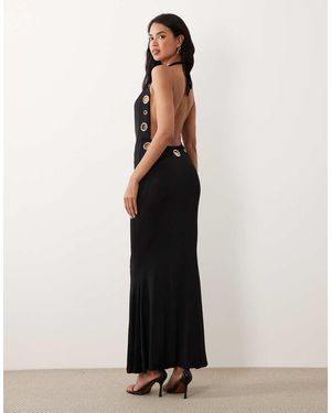 Murci Vestido Largo Ceñido Con Cuello Halter Desbocado Muy Pronunciado, Detalle De Ojales Y Espalda Baja De - Blanco