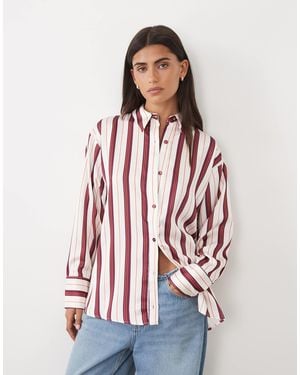 ASOS Satin-boyfriend-hemd mit streifen im kombiteil - Rot