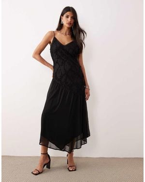 Aware Textured Bodice Chiffon Midi Dress - Black