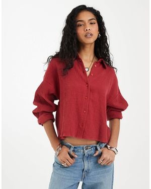 ASOS – strukturierte cropped-hemdbluse aus baumwolle - Rot