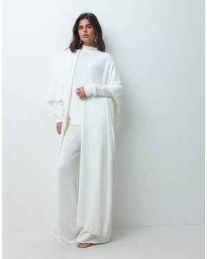 Iyal Super Soft Knitted Sleeveless Maxi Cardigan Co-ord - White