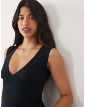 Motel Emberly Plunge Top - Black
