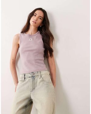 Calvin Klein Camiseta Sin Mangas Con Etiqueta Tejida En Lila Lavado-Rosa