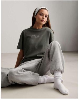 Aim'n Ivy T-Shirt Squadrata Con Scritta - Grigio