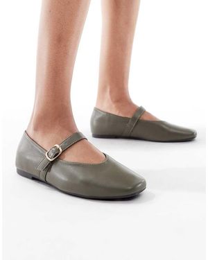 SEQWL Iris High Vamp Ballet Flats - White