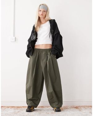 Collusion Balloon Leg Trouser - Green