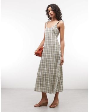 Collusion Scoop Neck Maxi Dress - White