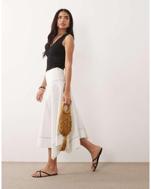 ASOS Falda Midi Voluminosa Con Cintura Baja Y Pespuntes En Contraste - Rosa