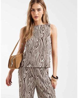 Pieces Sleeveless Slash Neck Plisse Top Co-Ord - White