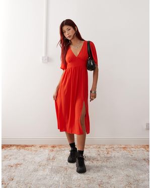 Monki – kurzärmliges midikleid - Rot