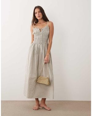 esmé studios Vestido Playero Largo A Rayas Fruncido Con Tirantes Anudados De Esmee-Rosa - Neutro