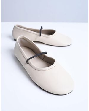 TOPSHOP Brad Leather Ballerina With Elastic Strap - Natural