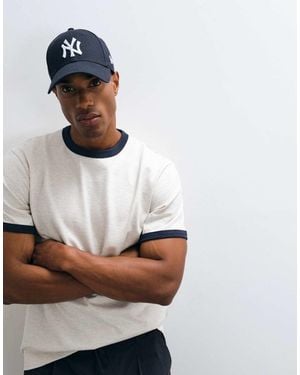 ARKET Camiseta Ringer Retro De Corte Ajustado En Blanco