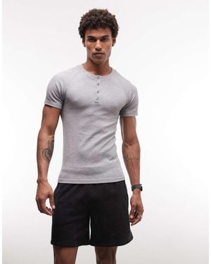 4505 Seamless Rib Muscle Fit Training Henley T-shirt - White