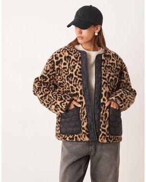 ASOS Leopard Borg Fleece Jacket With Quilted Nylon Detail - Natural