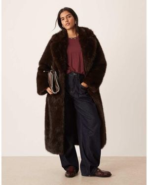 Urbancode Belted Monster Faux Fur Coat - Black
