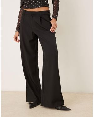 Gina Tricot Low Waist Wide Pleated Tailored Pants - Black